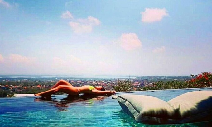 Bukit House | Holiday house Seminyak for 1 - 12 persons with 6 bedrooms - Holiday home