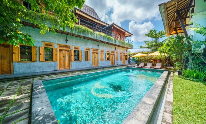 Batu Bolong Hostel | Hostel ∙ 8 guests