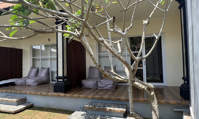 Uluwatu Hostel | LoTide Surf Camp Uluwatu