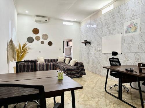 Munggu Apartment | SESEH Guesthouse I CoWorking I Pool I Apartment 1