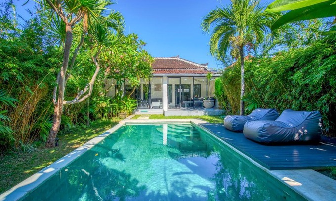 Sawangan Villa | Villa Brezze - Nusa Dua
