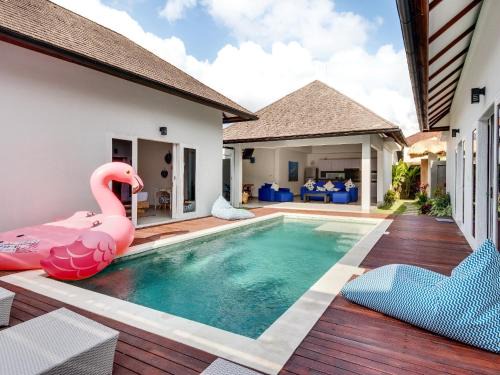 Batubelig Villa | Villa Hiburan 2 by Villa Finder