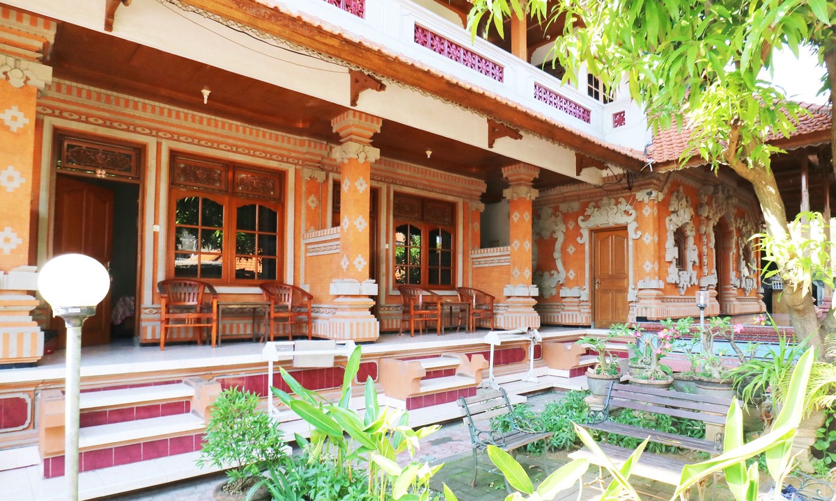 Downtown Kuta Hotel | OYO 2411 Taman Mekar Beach Inn 2