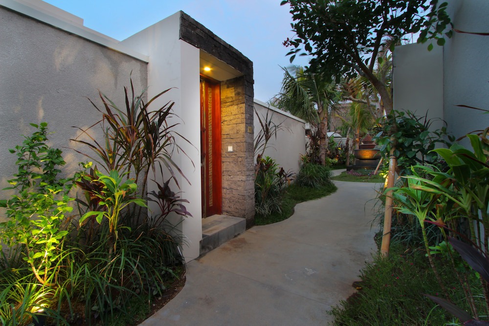 Petitenget Hotel | Royal Samaja Villas