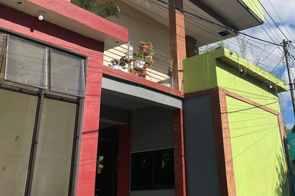 Ambon House | Almira Homestay Ambon Redpartner
