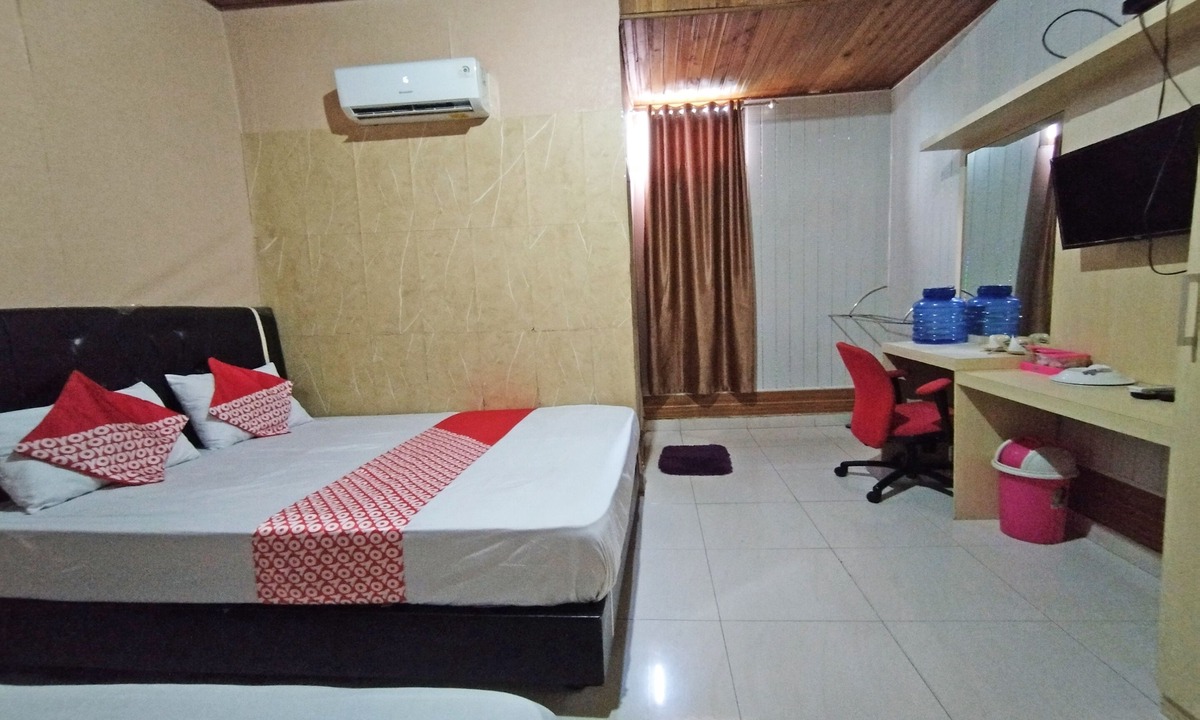 Kuala Tungkal Hotel | OYO Life 92291 Hotel Cahaya Syariah