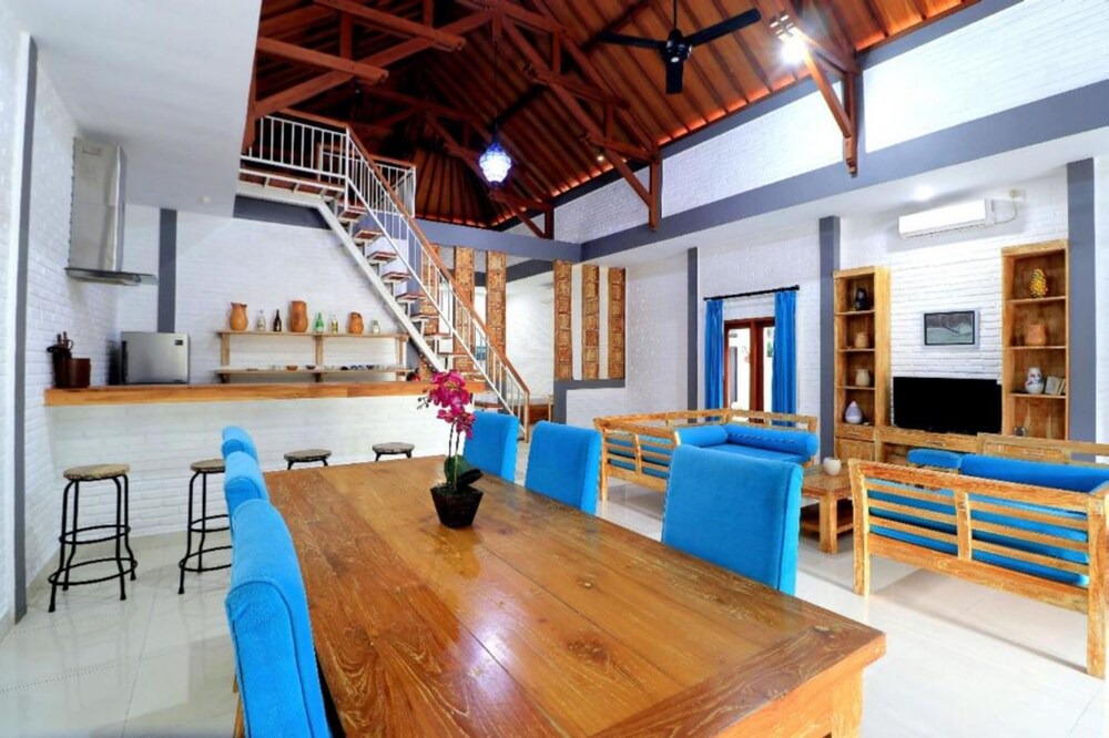 Pulukan House | Surf Retreat Villa Sari Bali
