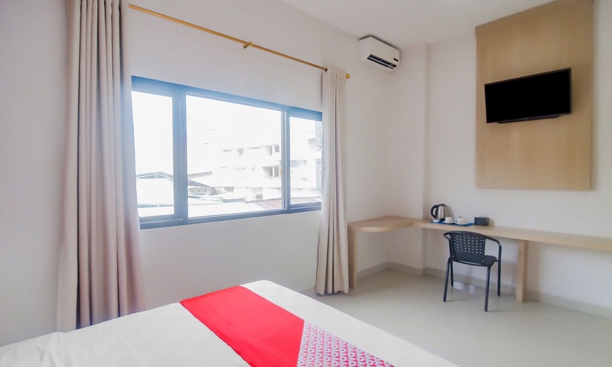 Manado City Centre Hotel | OYO 90312 Bahu Bay Hotel