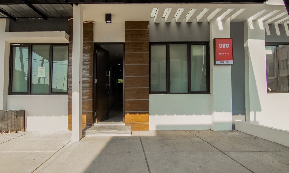 Karawang Hotel | OYO 3826 Columbus Residence K11