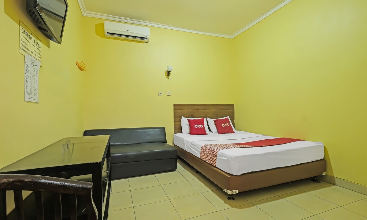 Salatiga Hotel | OYO 92485 Hotel Family