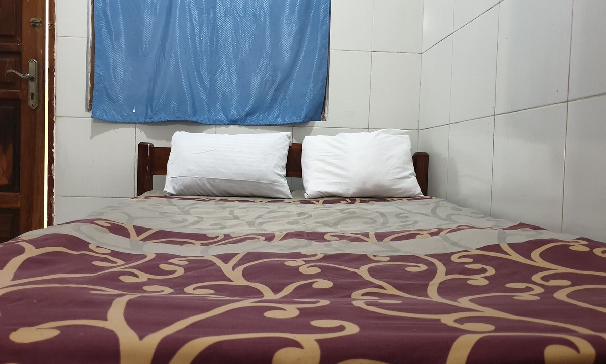 Dinoyo Hotel | OYO Life 92620 Syfa Kost