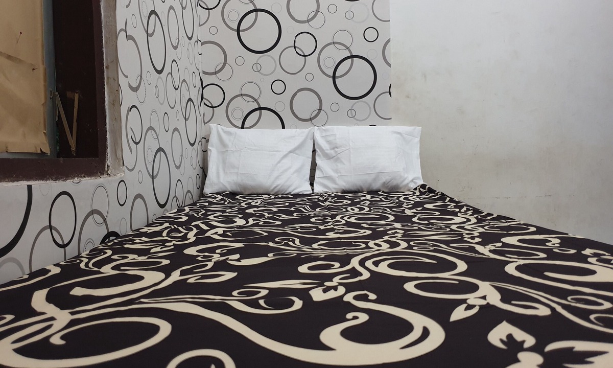 Dinoyo Hotel | OYO Life 92622 Jatiluhur Kost Syariah