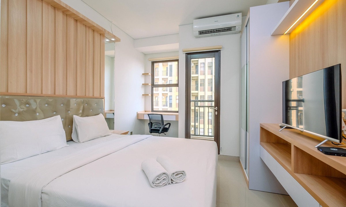 Bekasi Apartment | Cozy Living And Homey Studio Transpark Cibubur Apartment