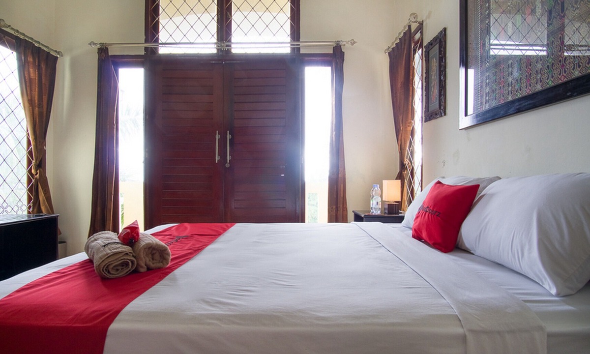 Pulau Maitara House | RedDoorz Syariah near Ngade Lake