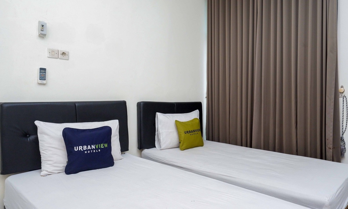 Purwokerto House | Urbanview Hotel Double Tree Purwokerto