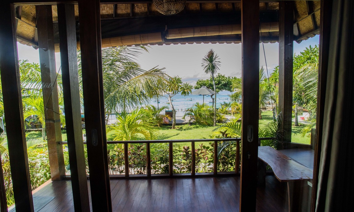 Mushroom Bay Bed & Breakfast | D'Muncuk Huts Lembongan