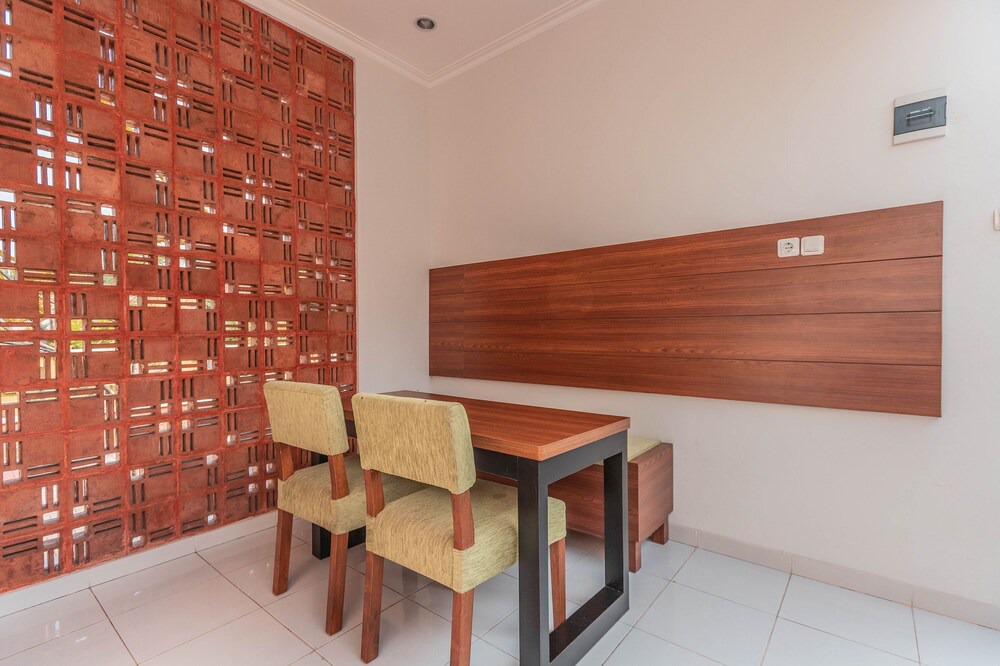 Bandulu Hotel | Collection O 9 Villa Ubud Anyer