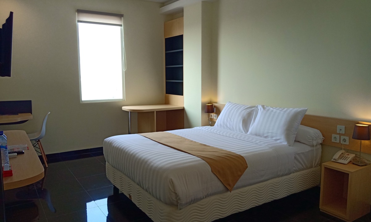 Ngasem Hotel | Front One Inn Kediri