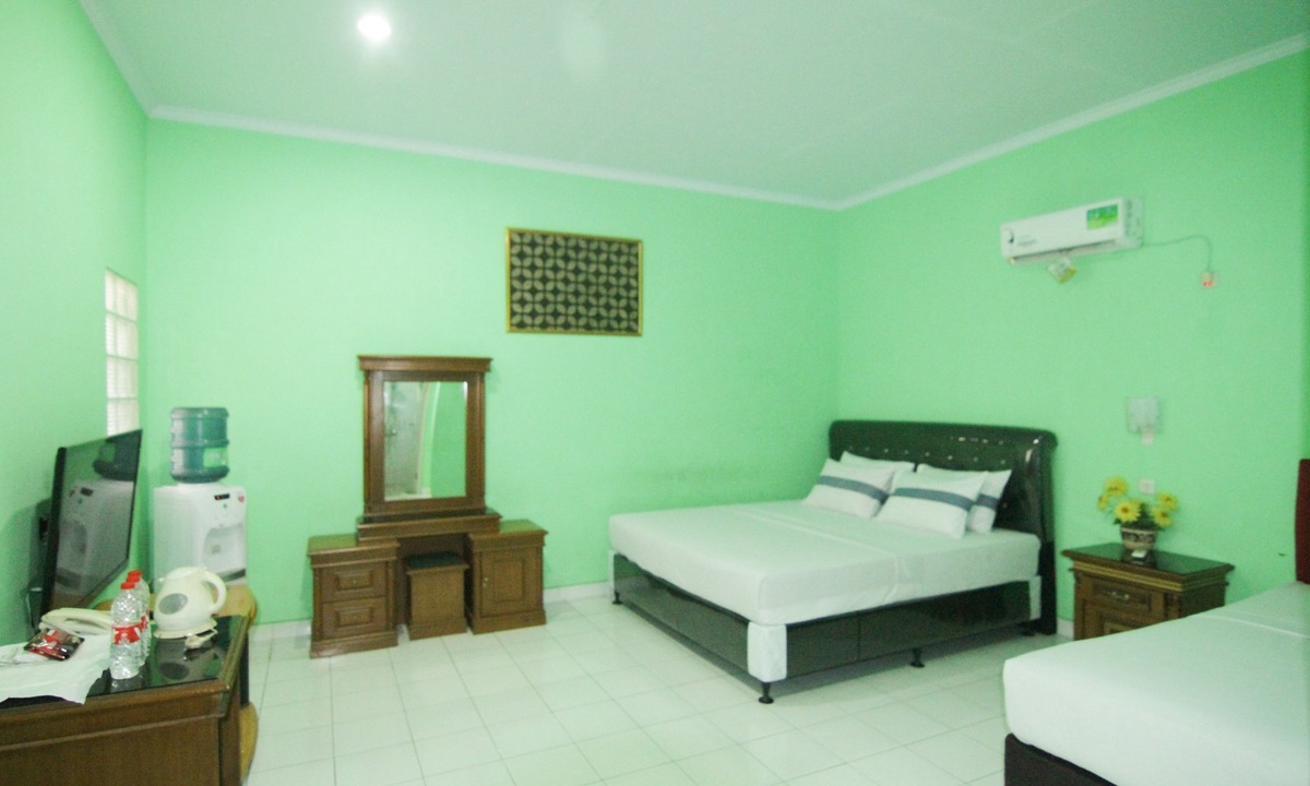 Purwakarta Bed & Breakfast | Grand Ciwareng Inn