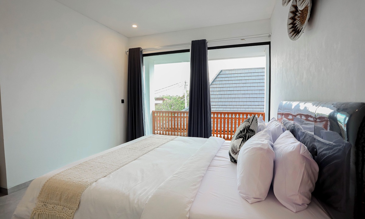Kediri House | D'Kenyeri Villa by Aayan