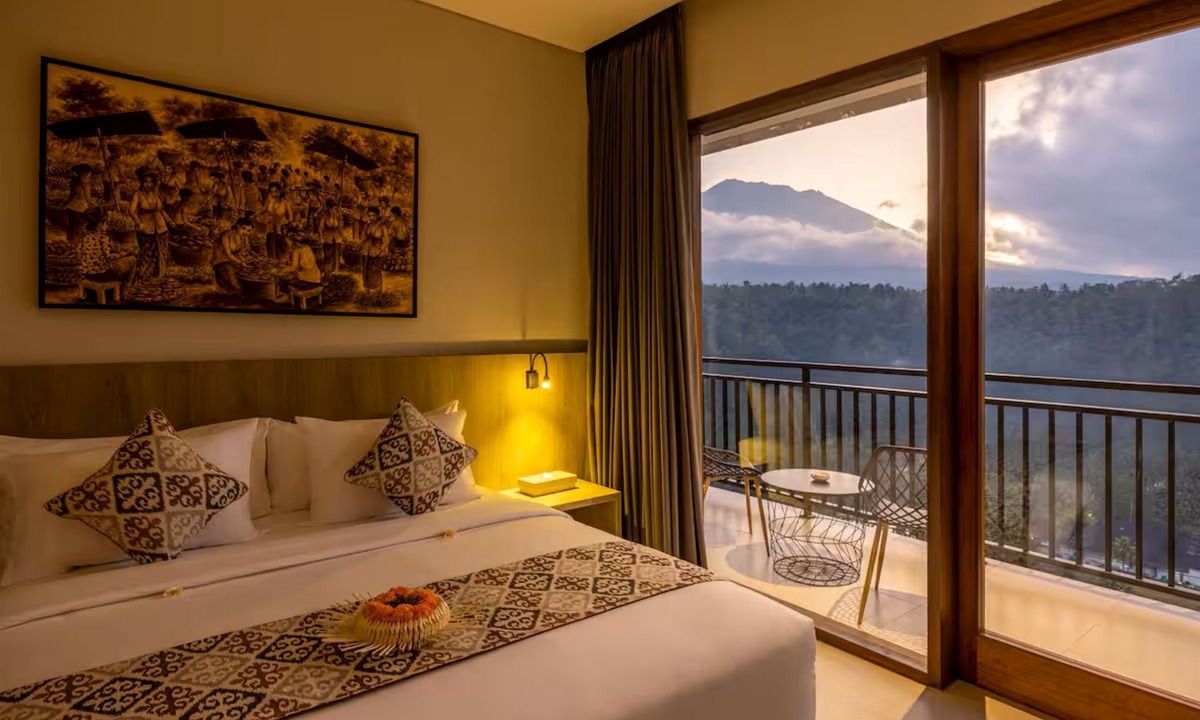 Menanga Hotel | Tapa Agung View Hotel & Restaurant