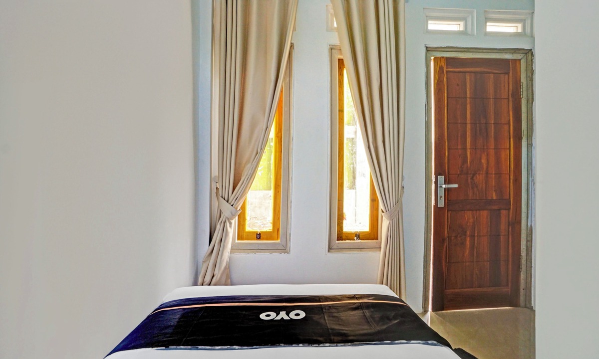 Prigen Hotel | OYO 94834 Homestay Arjuna Near Taman Safari 2 Prigen