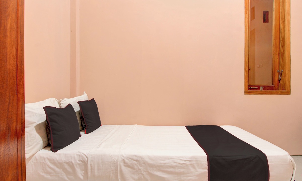 Sukaradja Hotel | Hotel O Guesthouse Alun Alun Purwokerto