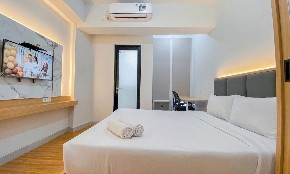 Jatingaleh Apartment | Cozy And Enjoy Living Studio At The Alton Apartment