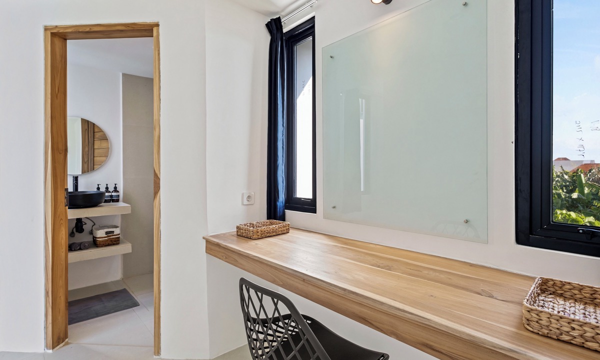 Seminyak Hotel | White Residence - Art & Boutique Suites