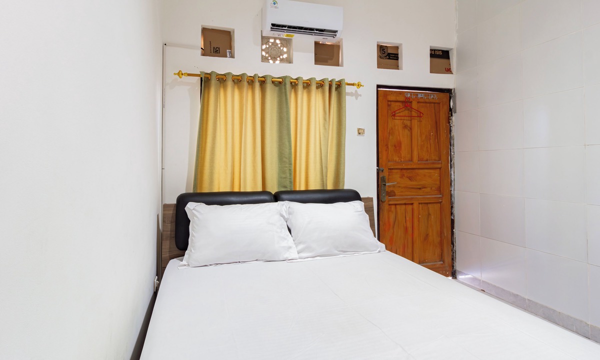 Pemogan Hotel | OYO 94091 Sn Guest House