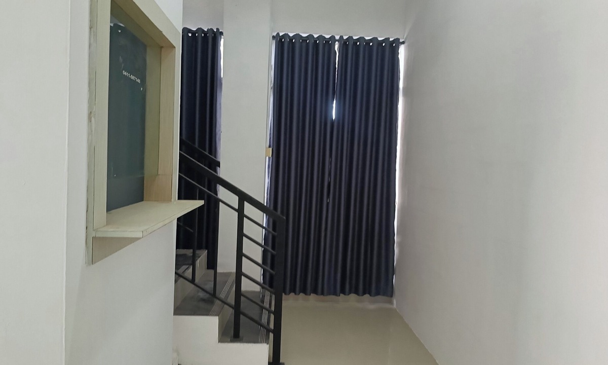 Makassar Hotel | OYO 93929 Erbee Inn