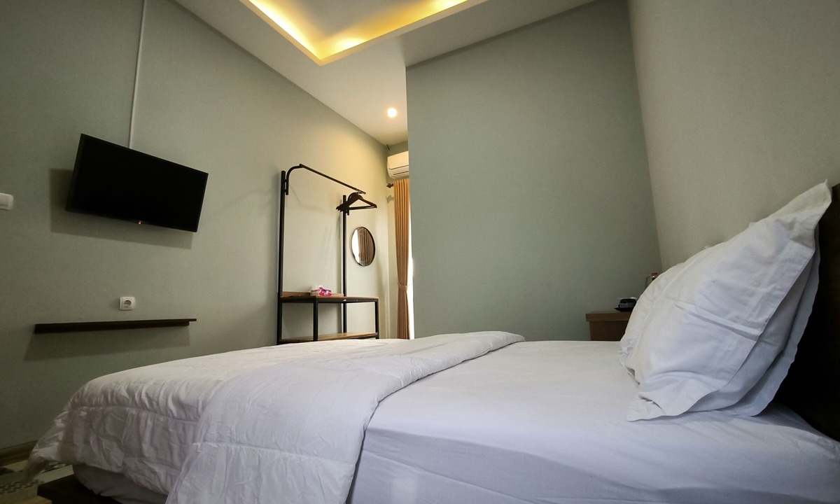 Mungkid House | Nez's Guesthouse Syariah