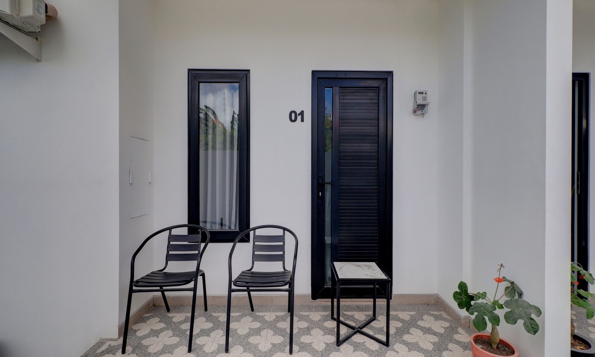 Pemecutan Kelod Hotel | OYO Life 92854 The Danari House