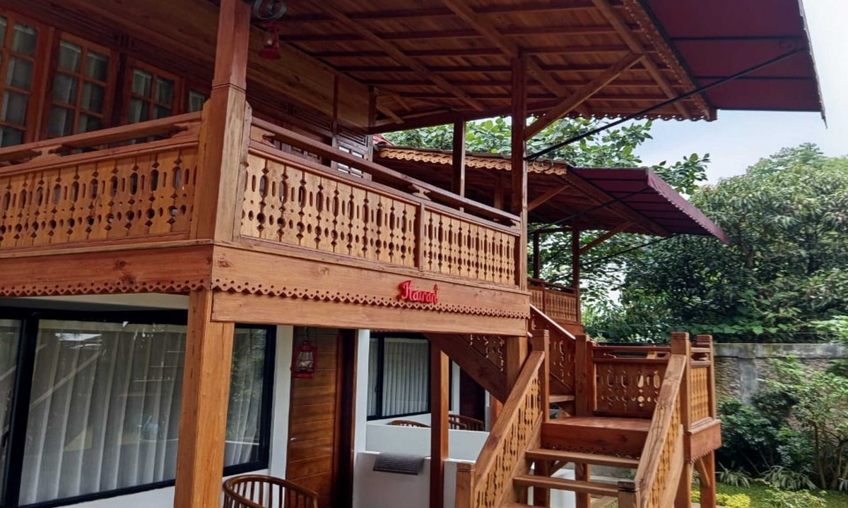 Cimenyan House | Villa Kampung Santri