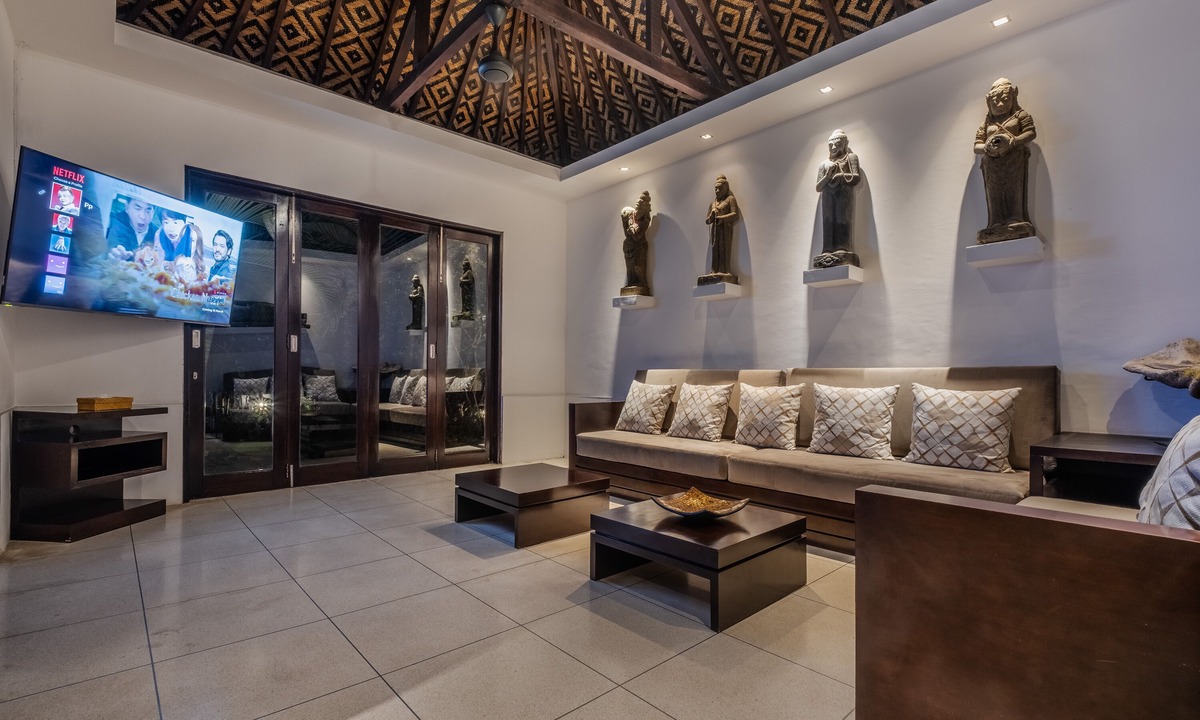 Seminyak Villa | Super Luxury 5 Bedroom Villa with 2 Pools in Seminyak/Bali