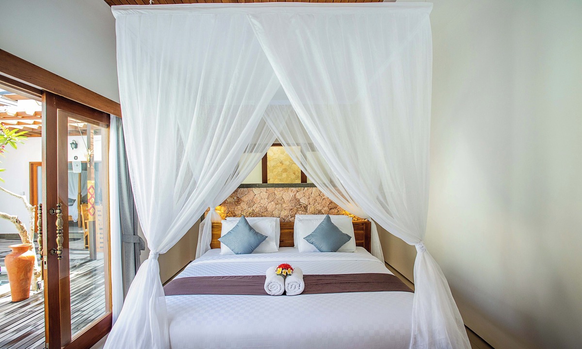 Mushroom Bay Villa | Karang Island Villa