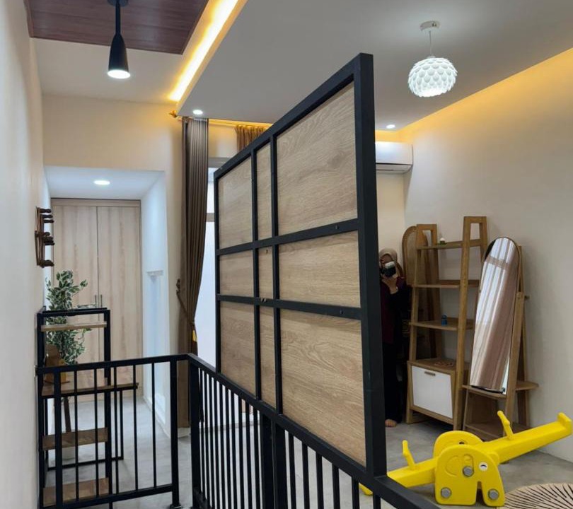 Banaran Villa | Villa Rajendra Modern Mezzanine untuk Keluarga