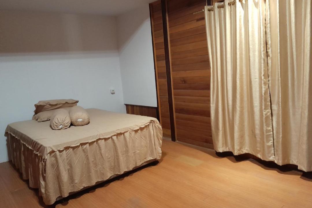 Tomohon House | Homestay Zanoleos
