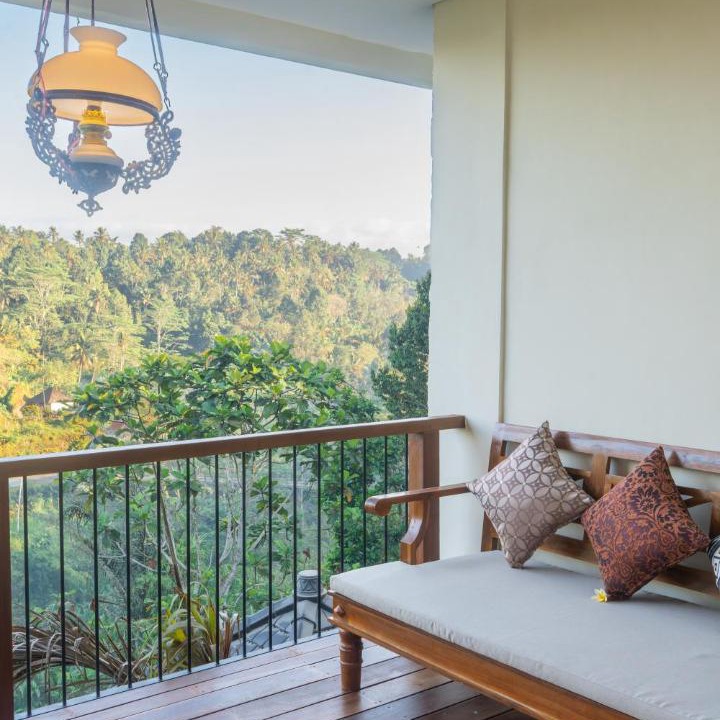 Taro Villa | The Compass Rose Valley