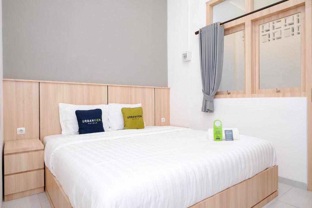 Purwokerto Hotel | Urbanview Hotel Subali Purwokerto