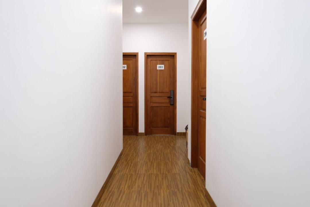 Solo City Centre Hotel | Urbanview ANT Living near Jalan Slamet Riyadi Solo