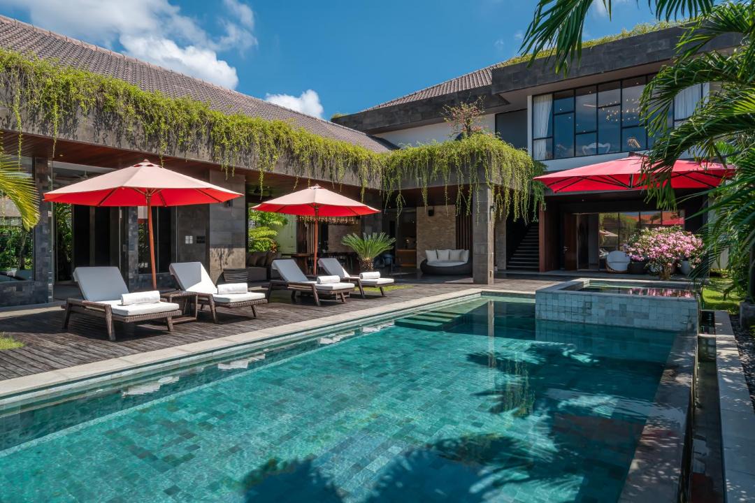 Sunset Road Villa | Villa Nishiki - Tropical 5BR Luxe Villa with 20m Pool, Gym & Karaoke