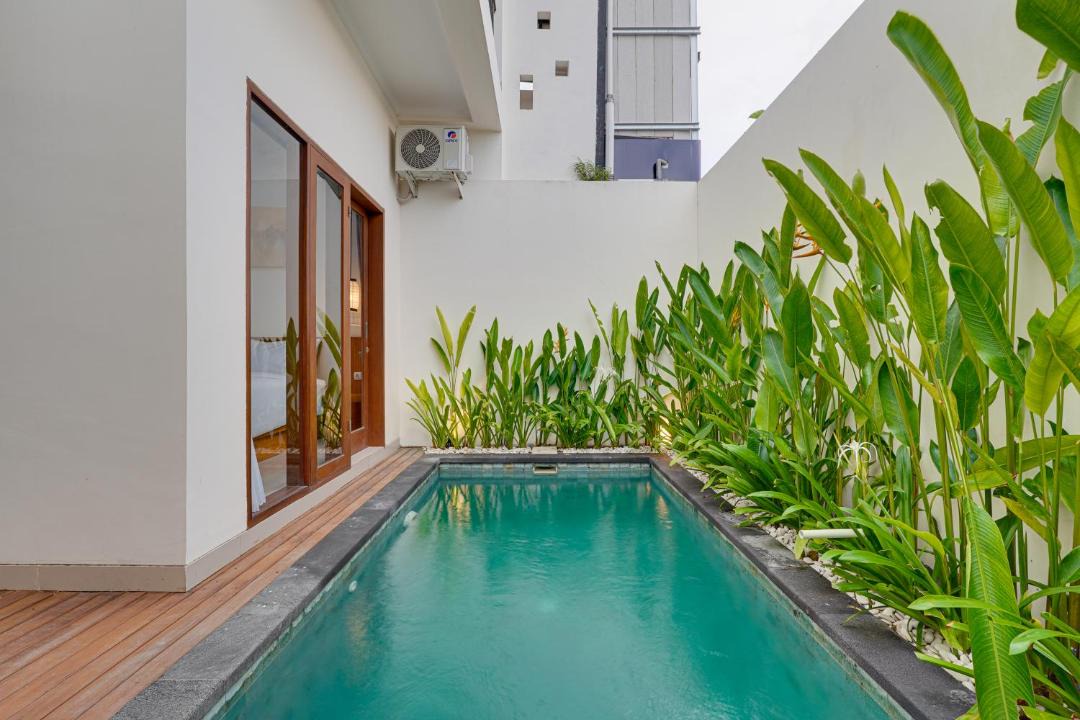 Denpasar Barat Villa | Stylish 3BR Villa Palm Haven 11 near Central Seminyak