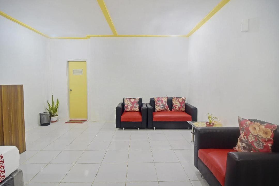 Pulisan Hotel | Hotel O Pulisan Ekowisata Homestay Near Wisata Pantai Desa Pulisan (Pulisan Beach Tour)