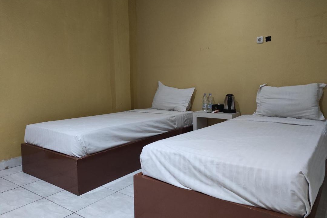 Mamuju Hotel | OYO 93411 Syariah Hotel Tomborang
