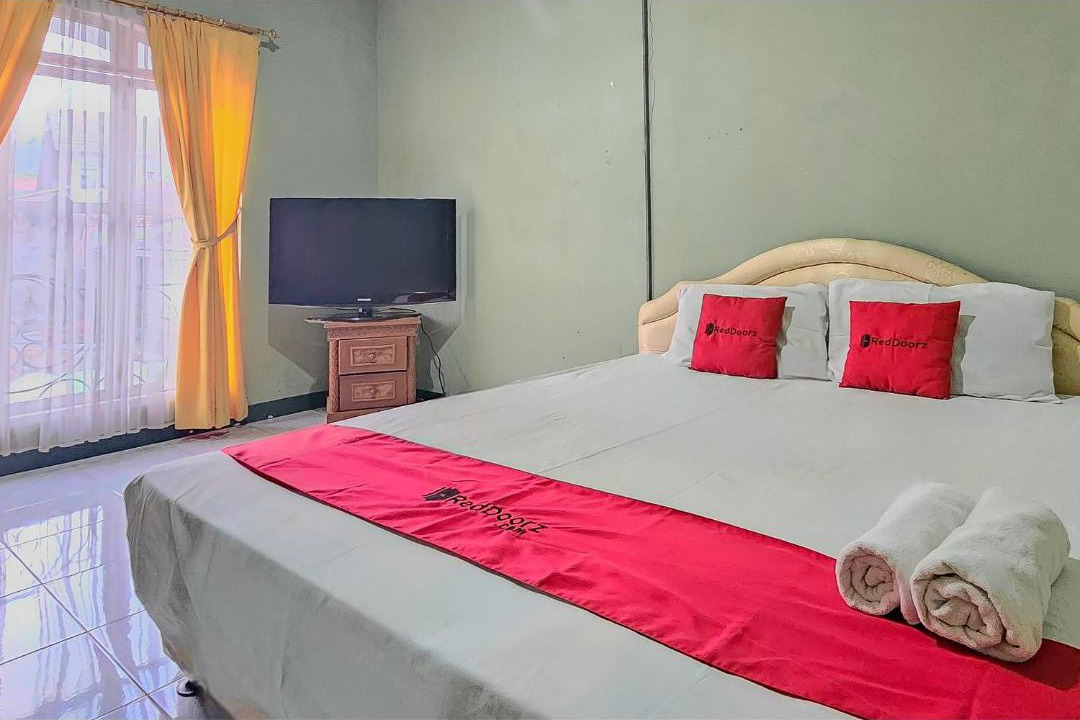 Cilimus Hotel | RedDoorz at Linggarjati Kuningan