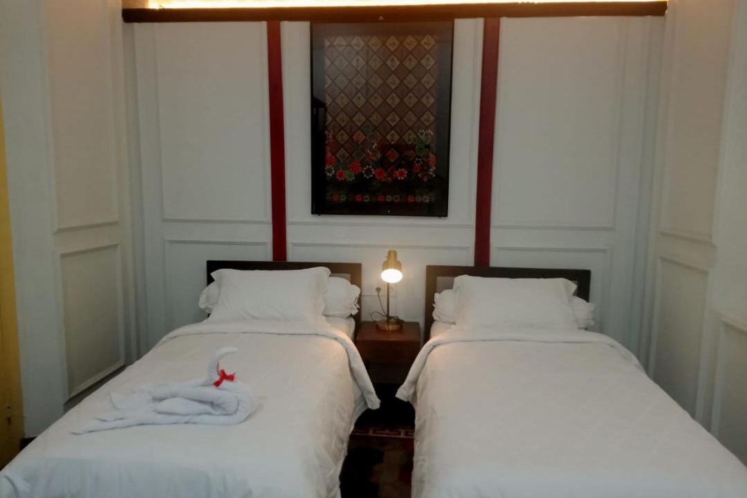 Banyumas Hotel | Mruyung Guest House Kota Lama Banyumas Mitra RedDoorz