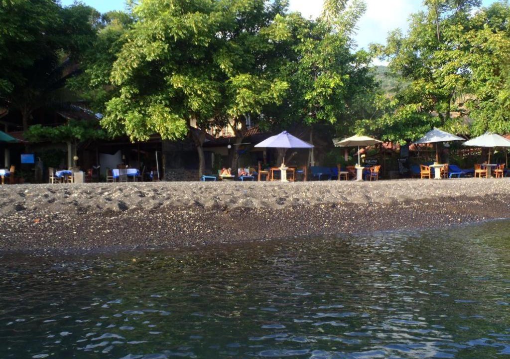 Amed Cabin | Blue Star Bungalows & Cafe