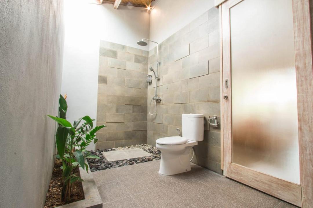 Tumbak Bayuh House | Devan Guest House Canggu
