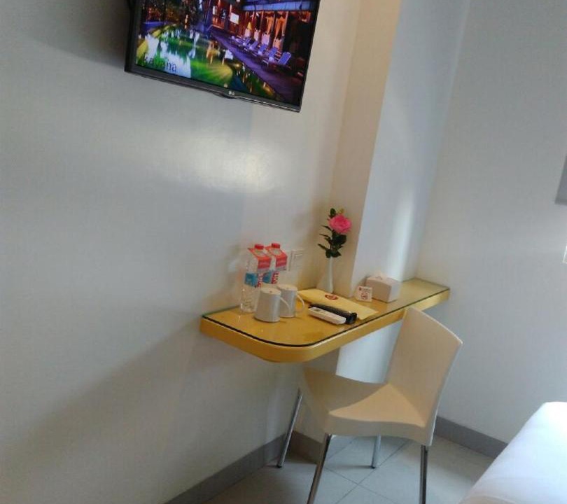 Surabaya Hotel | Amaris Hotel Margorejo Surabaya